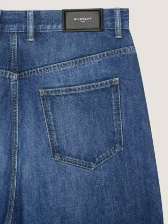 Blugi albastru închis cu cusături couture