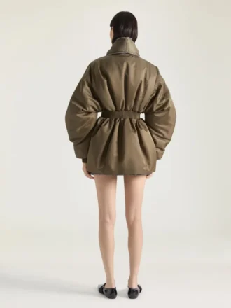 Bomber în formă de clepsidră cu guler șal cu fermoar din nailon