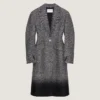 Palton ajustat Cocoon din lână mixtă cu jacquard în model herringbone