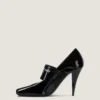 Pantofi cu toc înalt din piele lăcuită, cu linie pătrată decupată și bandă Givenchy Pantofi cu toc înalt din piele lăcuită, cu linie pătrată decupată și bandă Givenchy