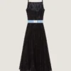 Rochie de seară decupată din dantelă și paiete Rochie de seară decupată din dantelă și paiete