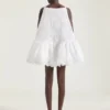 Rochie mini cu volane și decupaje din dantelă