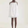 Rochie mini decupată din dantelă cu capă Rochie mini decupată din dantelă cu capă