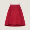Rochie mini decupată din satin cu capă Rochie mini decupată din satin cu capă